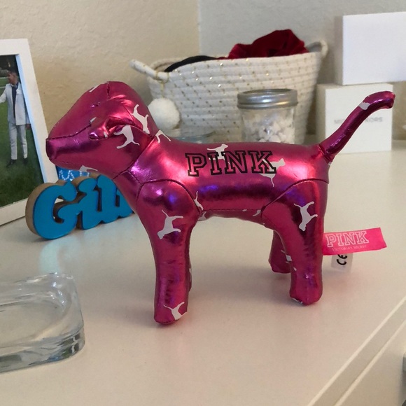 Victoria’s Secret pink dog - Picture 1 of 3